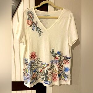 Soft Surroundings Cotton White Heavy Embroidery Tee V Neck Blouse Sz Large